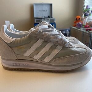 adidas SL 72 Vintage Runner in Light Gray and White
